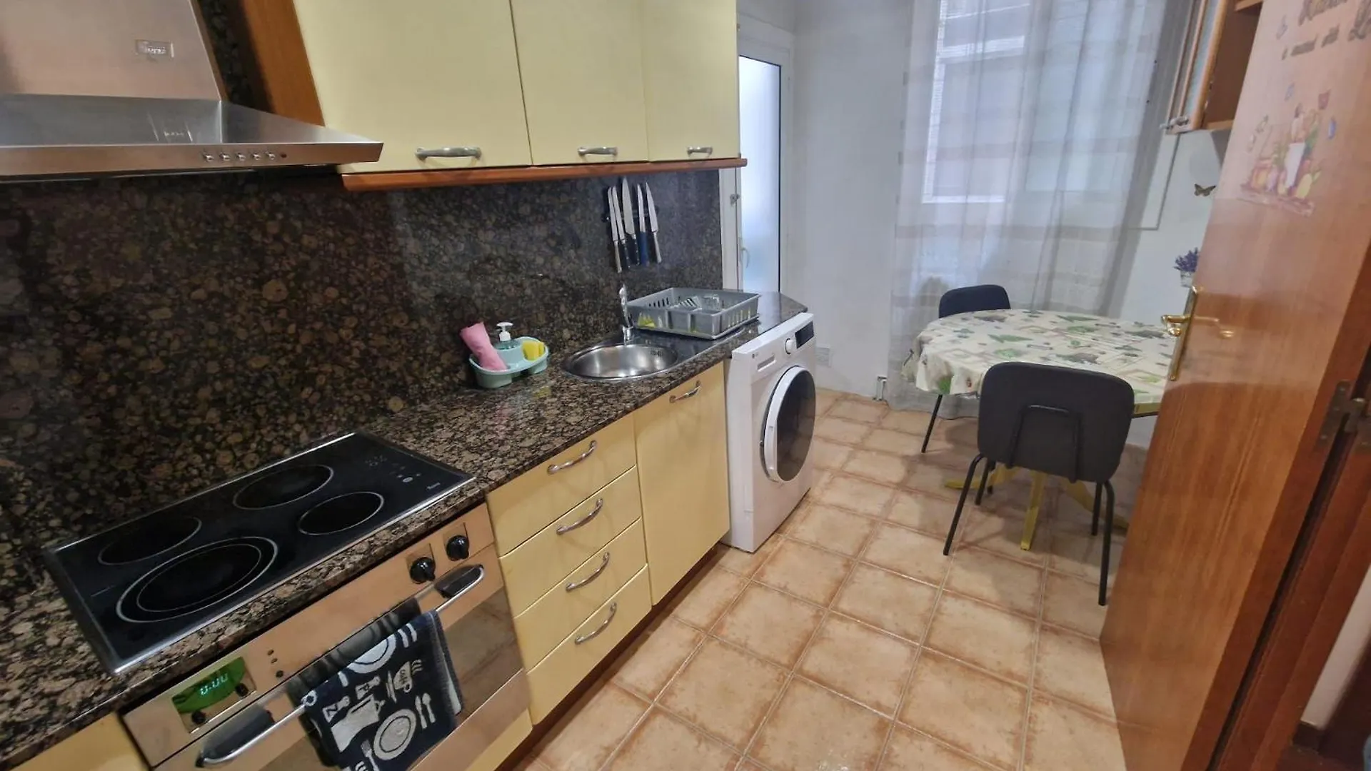 Rooms Paris Barcelona Spanien